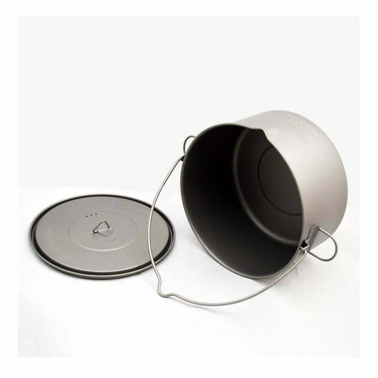 Titanium 2000ml Pot With Bail Handle 4 Titanium 2000ml Pot With Bail Handle - Image 2